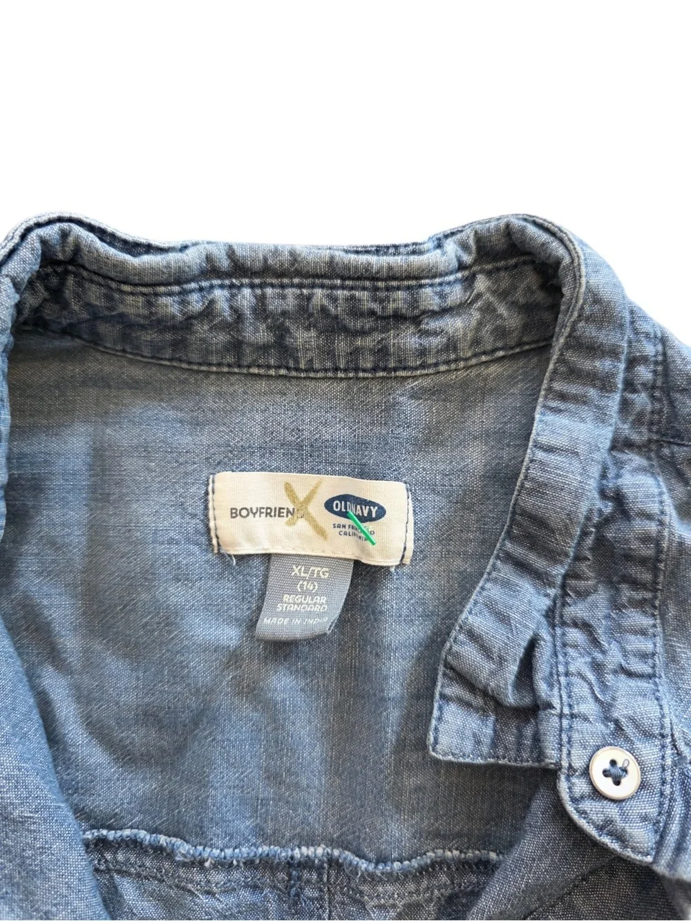 Old Navy Girls Light Blue Denim Button-Up Boyfriend Shirt XL